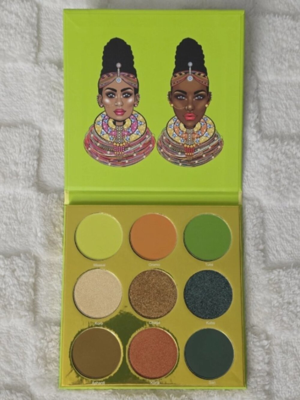 JUVIA'S PLACE 'The Tribe' Eyeshadow Palette - 9 shades - NEVER USED/SWATCHED